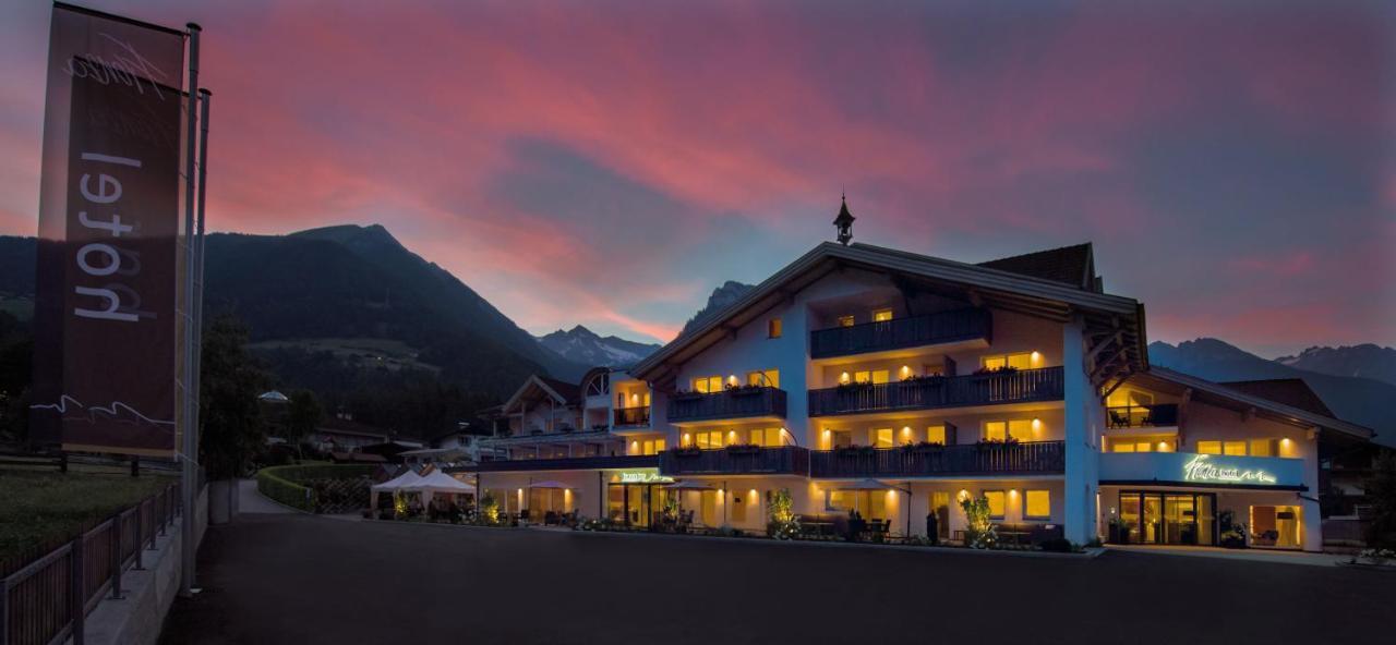 Hotel Fronza Lutago Buitenkant foto