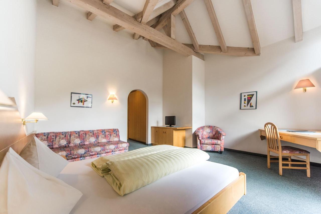 Hotel Fronza Lutago Buitenkant foto