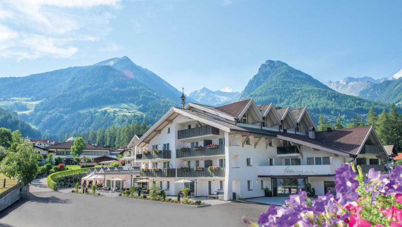 Hotel Fronza Lutago Buitenkant foto