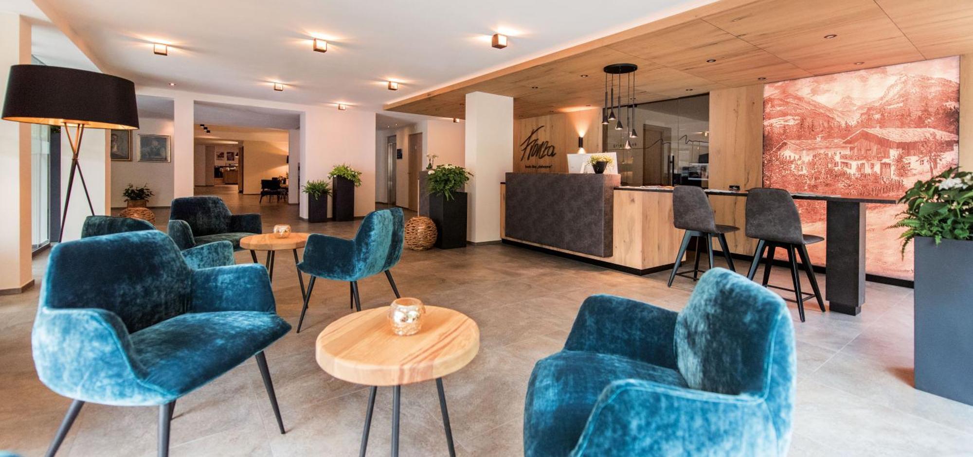 Hotel Fronza Lutago Buitenkant foto